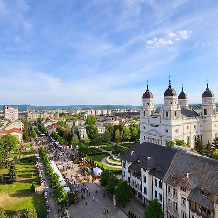 Appartement Panoramic Penthouse In The Heart Of Iasi Extérieur photo
